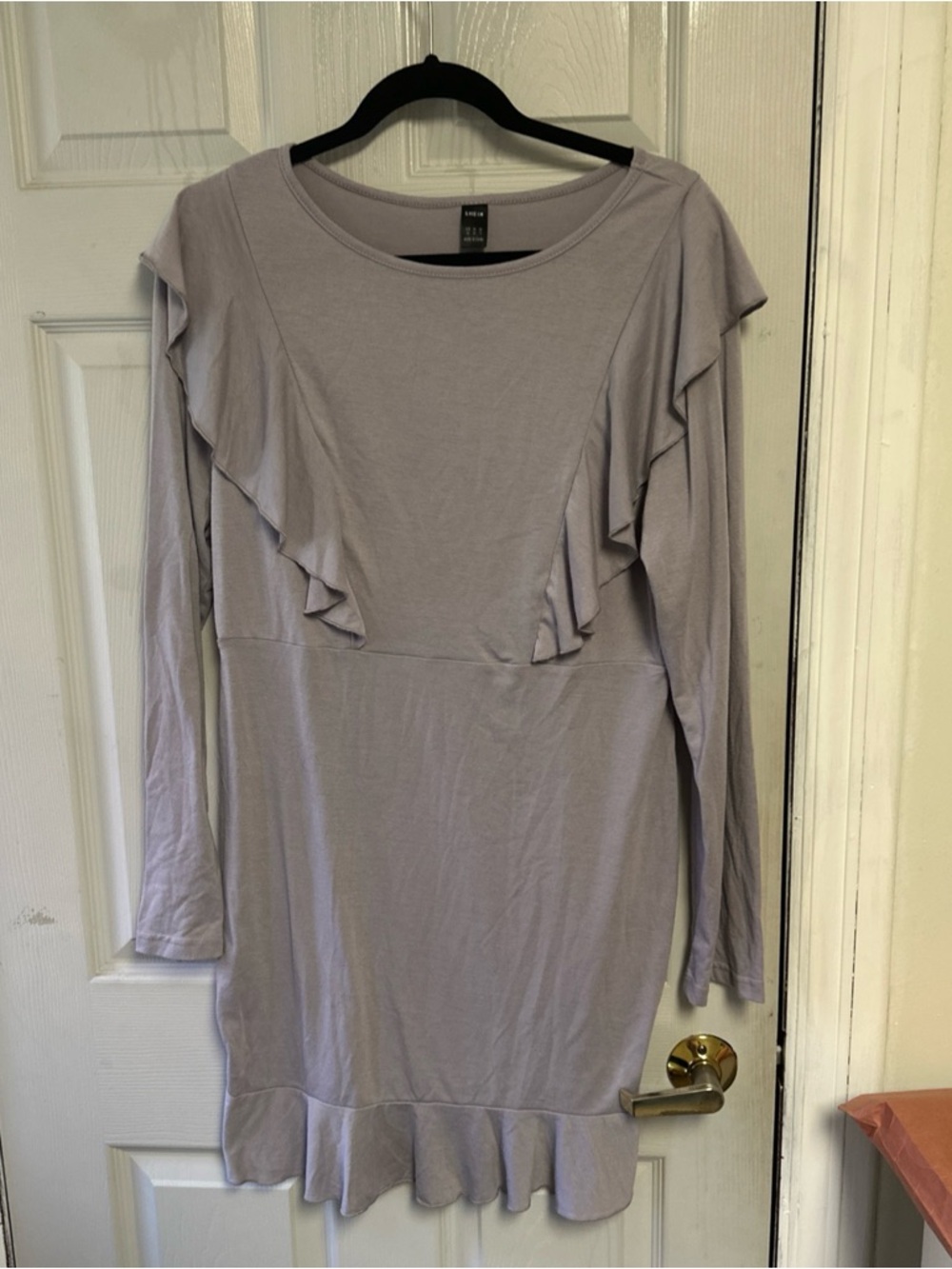 Women’s grey Ruffle Long-Sleeve Dress size Xl